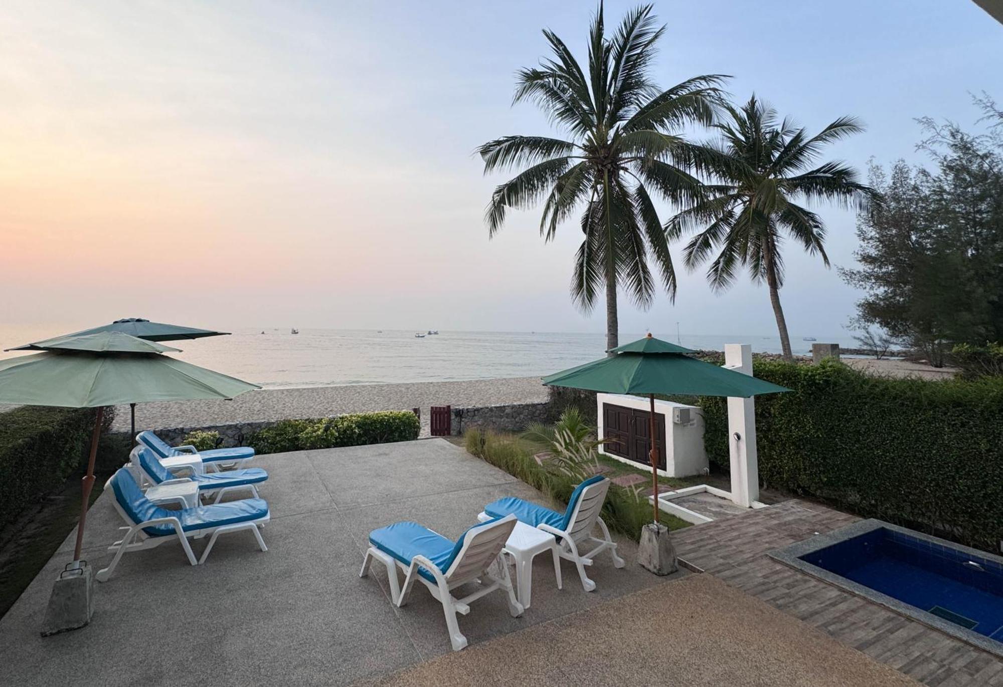 Absolute Beachfront Villa Banhuajjang Kültér fotó