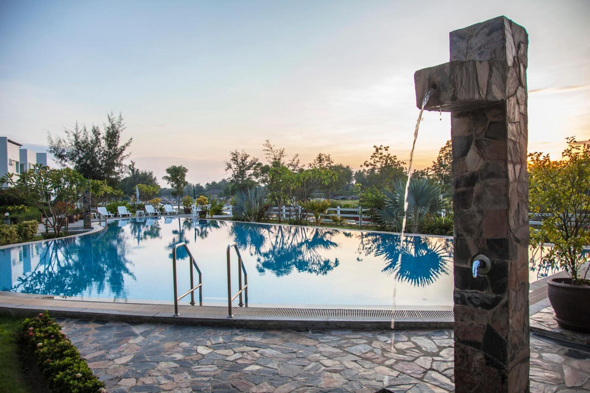 Absolute Beachfront Villa Banhuajjang Kültér fotó